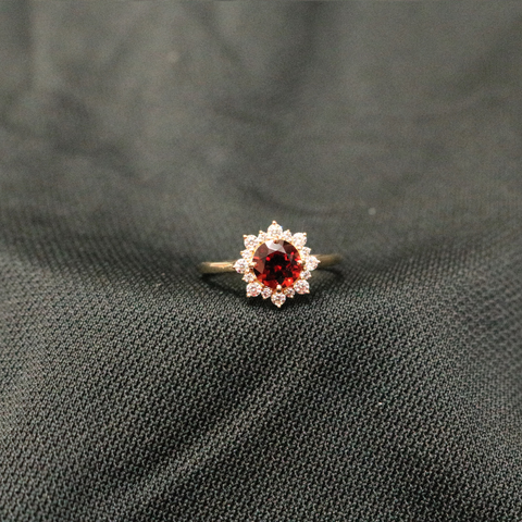 Trang sức nhẫn vàng 10K - đá Garnet 6.25 HRBD-024