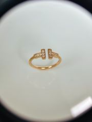 Nhẫn vàng hồng 18K 12 kim cương tấm tự nhiên