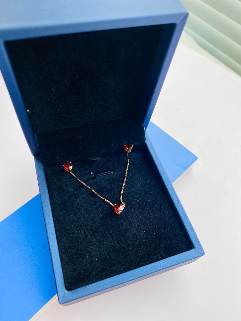 Hoa tai vàng 10K mặt đá Garnet sz 5x3.5 HRBD-008