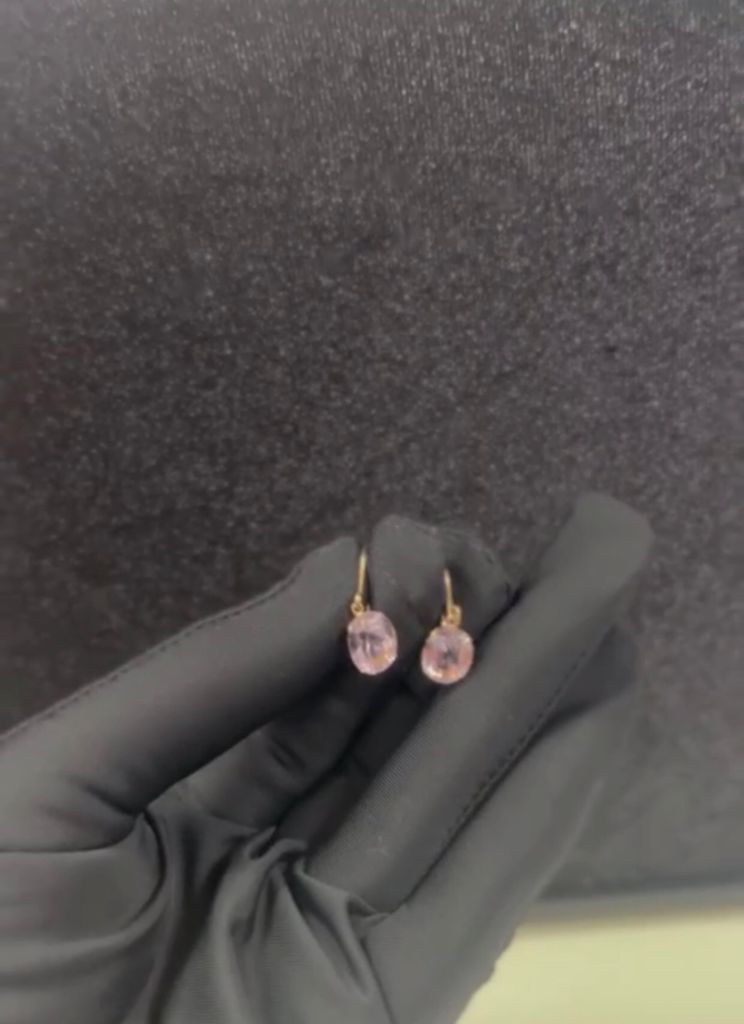 Hoa tai đá Amethyst