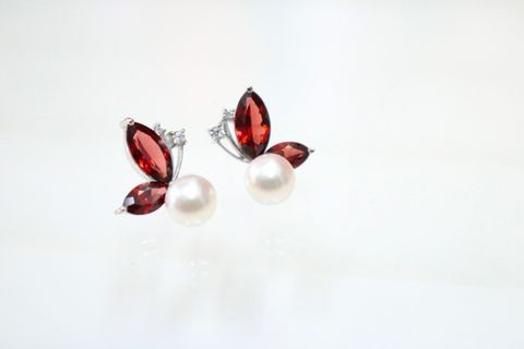Hoa tai ngọc trai - đá Garnet