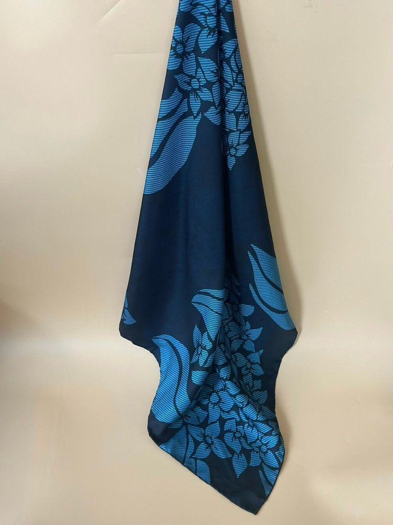 Silkta silk scarf with floral print on both sides 65*65cm