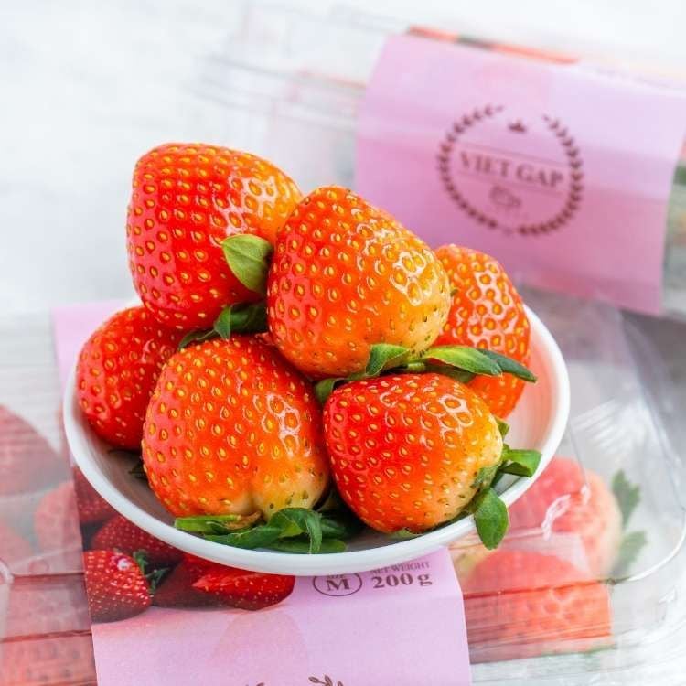  Dâu Nhật Nagare size M 200 g (I0004877) 