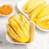  Xoài keo da vàng loại 1 - 1Kg (I0008518) 