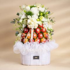 Phần Quà Flower And Red Apple Gift Basket sang trọng tại Farmers Market