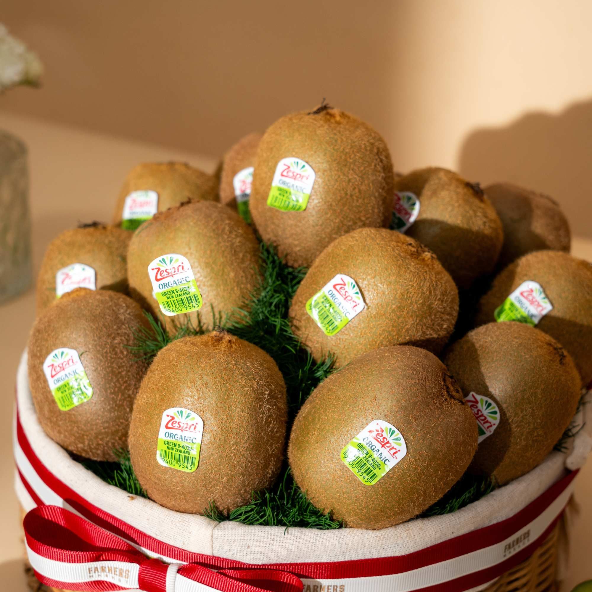  Giỏ Quà Kiwi Xanh Hữu Cơ Tinh Tế 