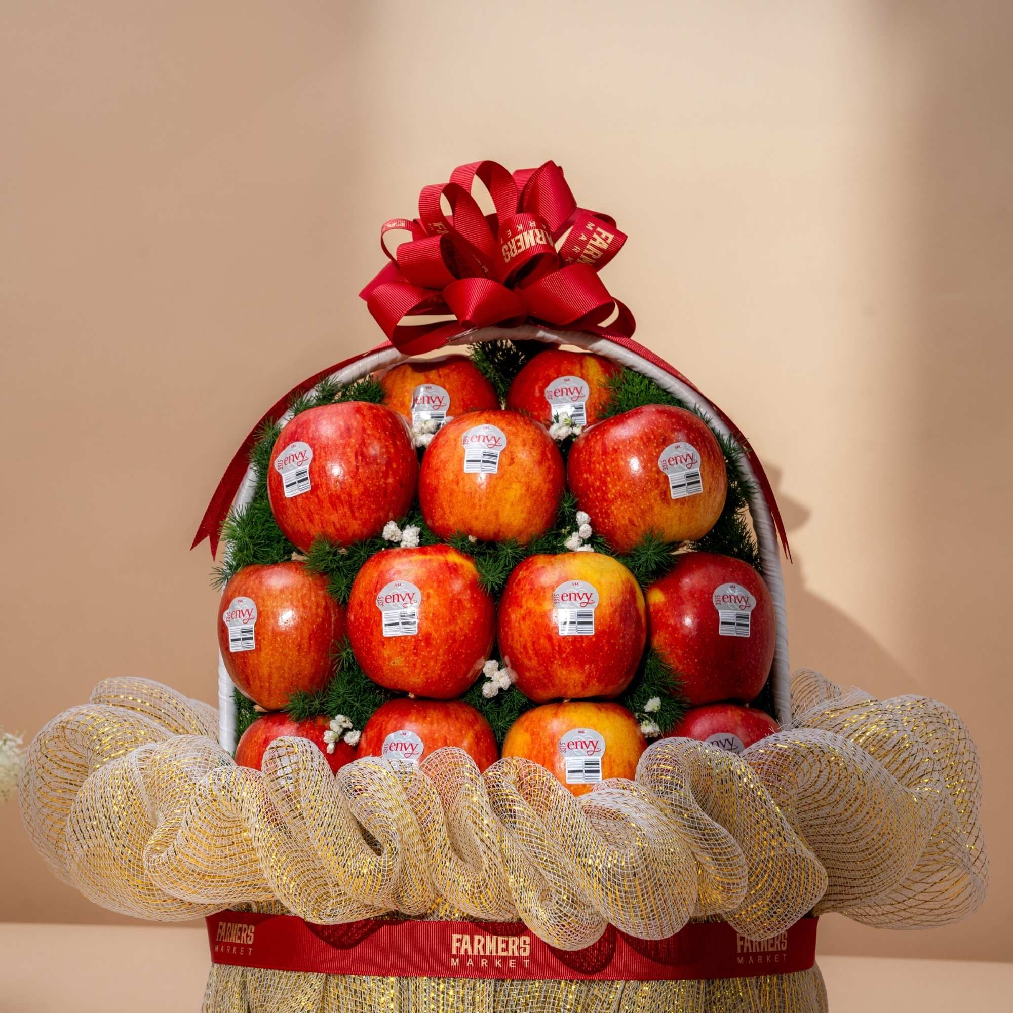  Giỏ quà Táo Envy tone vàng kem thanh lịch 