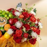  Giỏ Quà Trái Cây Hỗn Hợp Và Hoa Ecuador Đỏ Sang Trọng 
