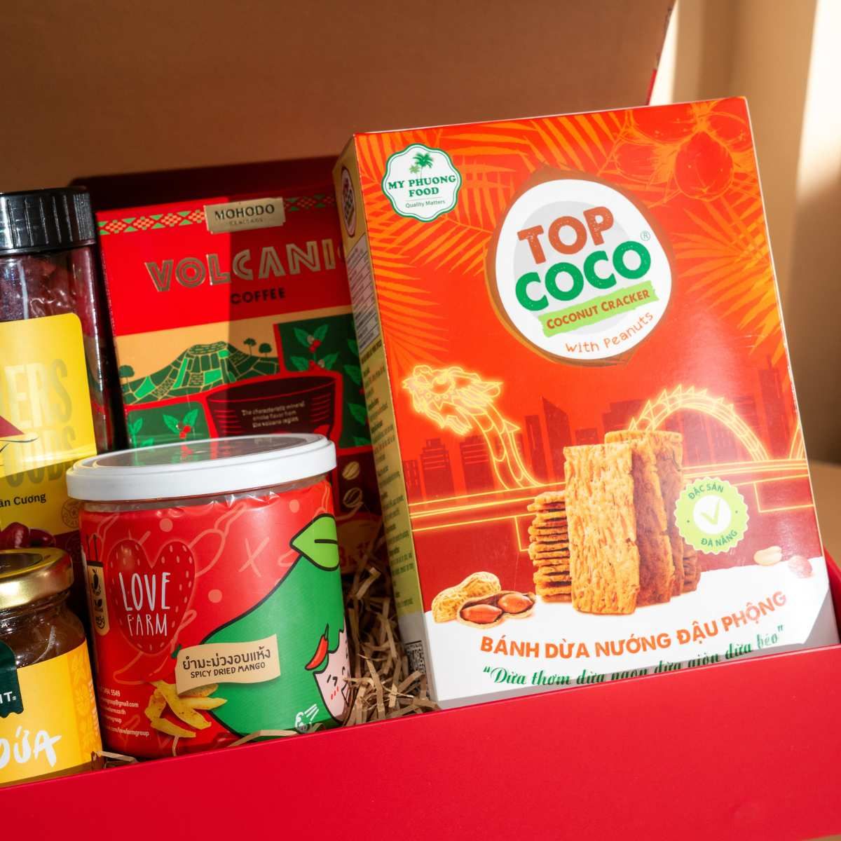  Hộp Quà Ăn Vặt Tone Vàng Đỏ Cơ Bản 