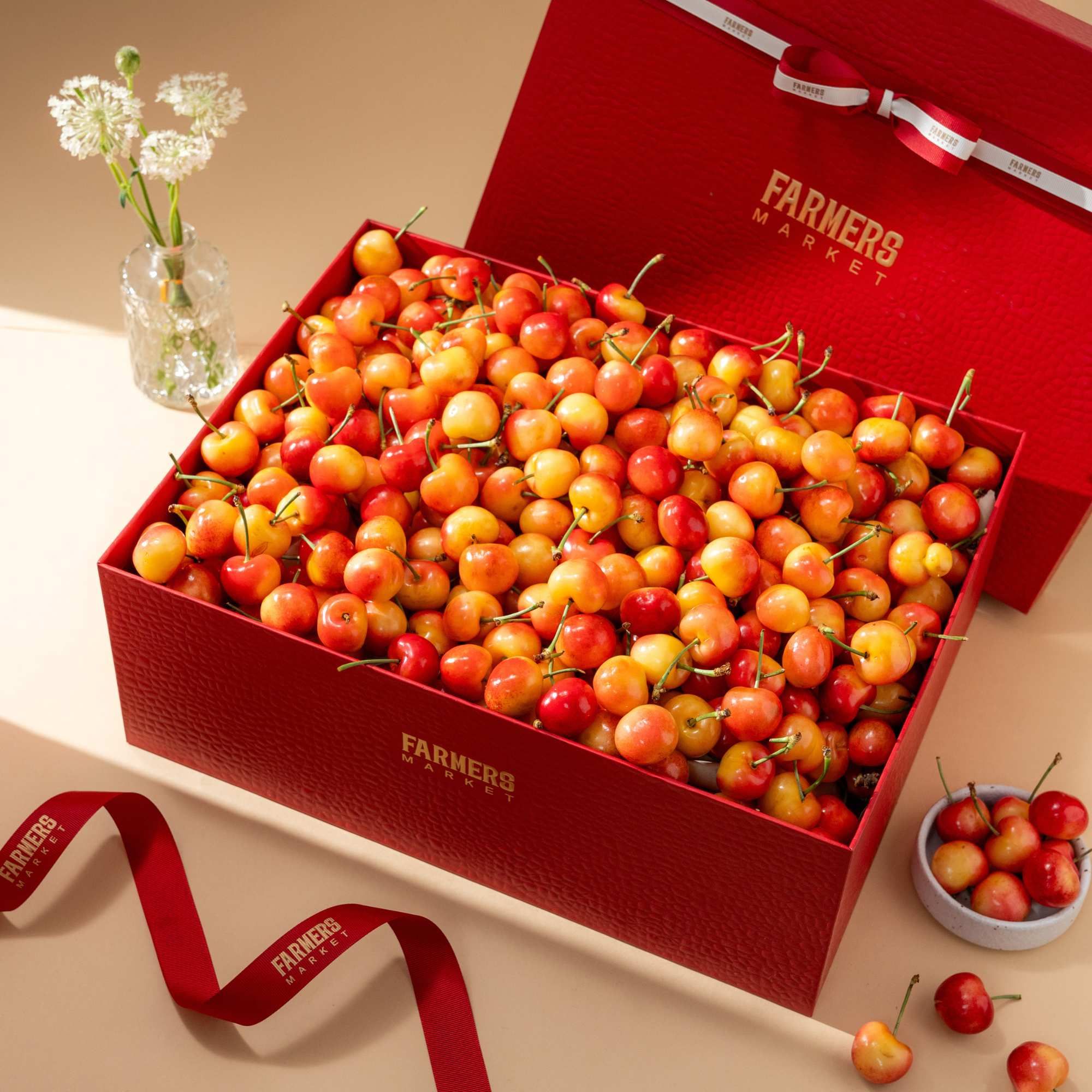  Hộp Quà Cherry Vàng Tone Đỏ Cao Cấp 