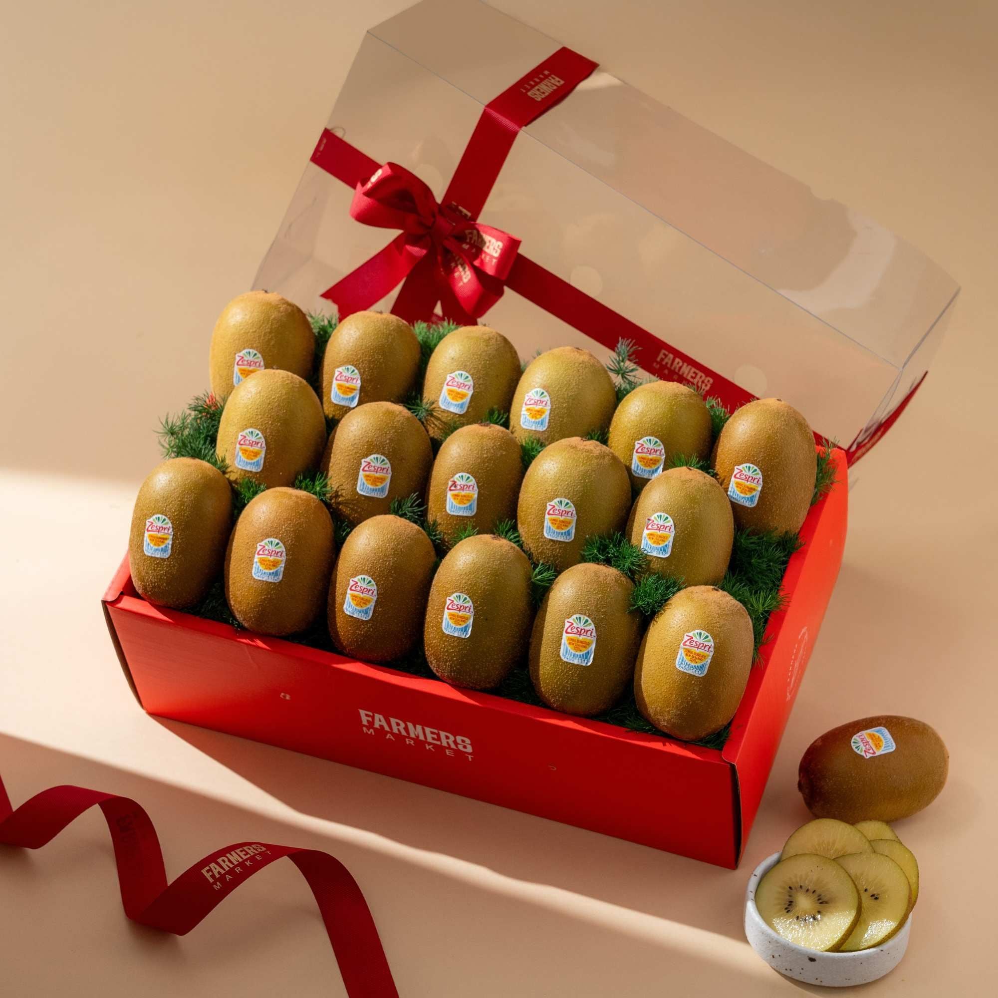  Hộp quà Kiwi vàng tone đỏ tinh tế 