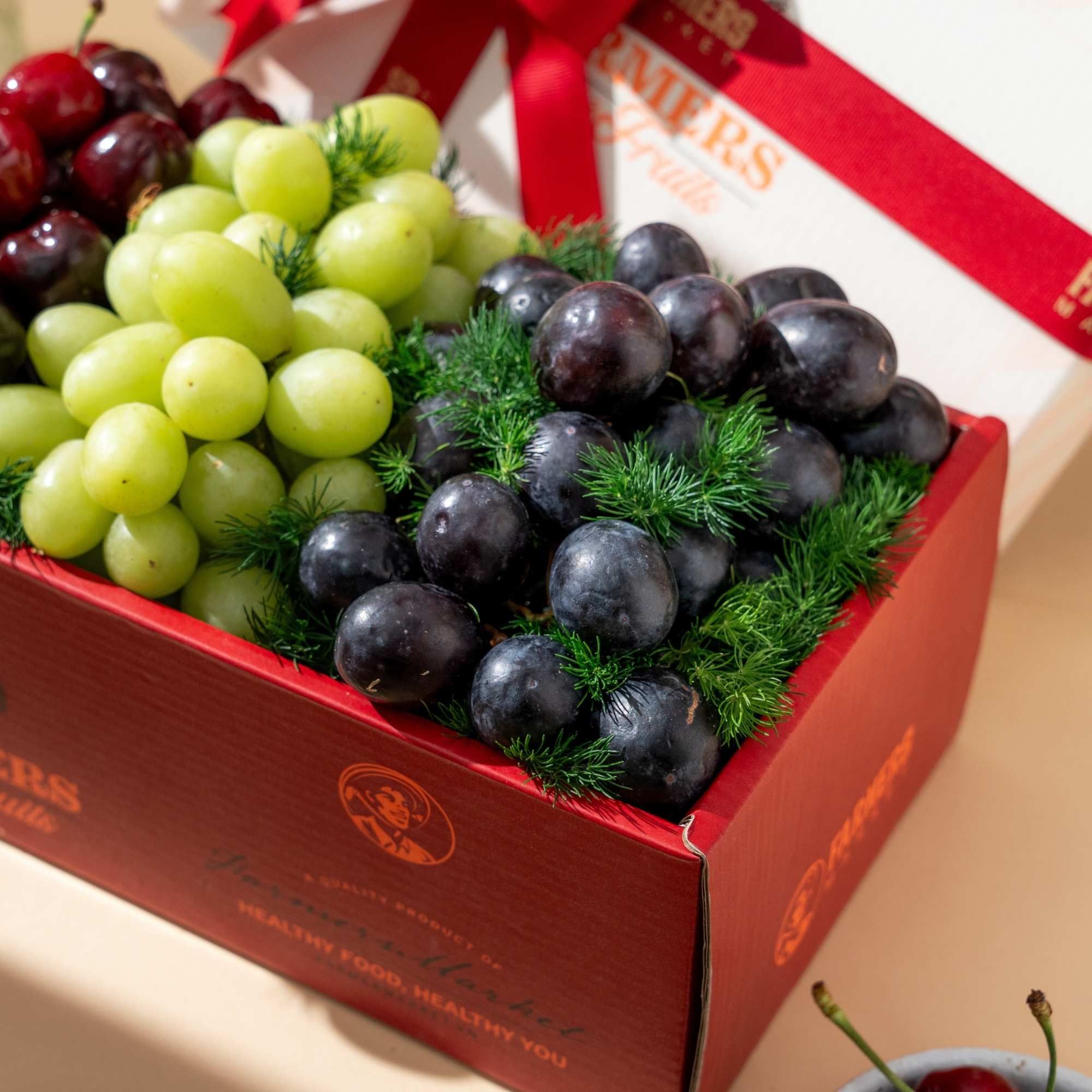  Hộp Quà Nho và Cherry Tone Đỏ Cơ Bản 