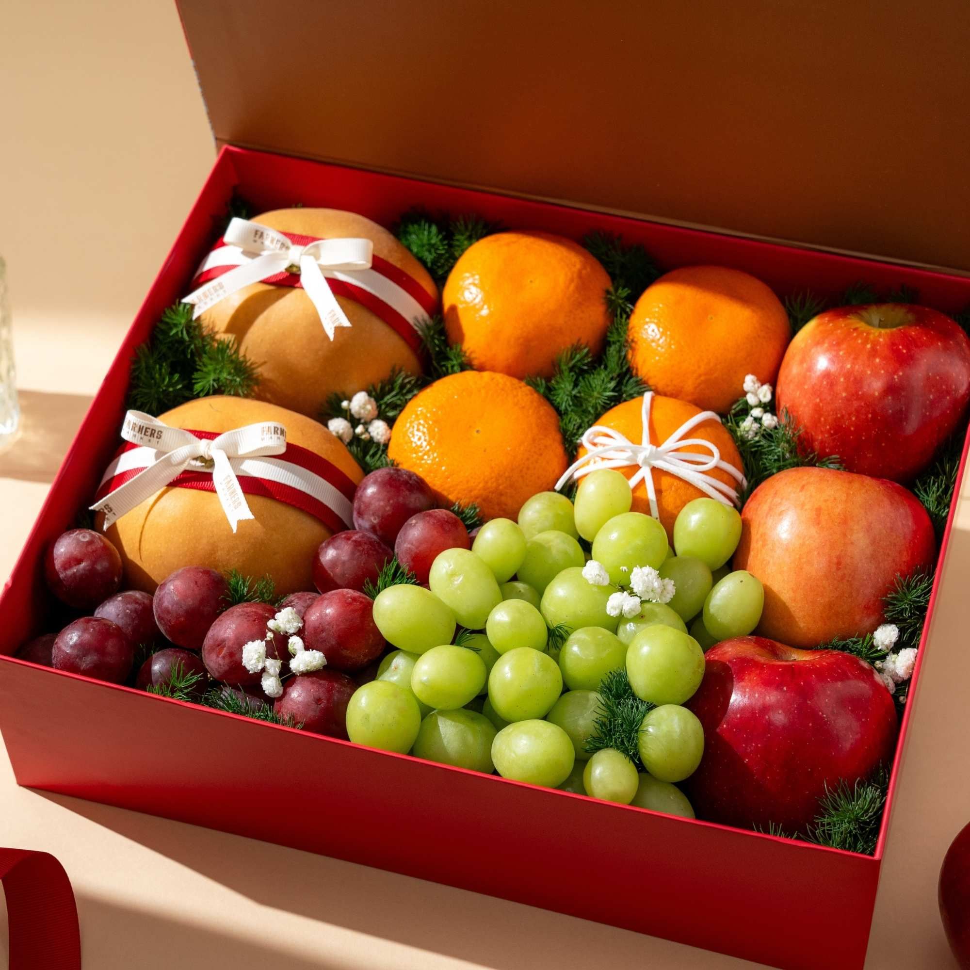  Hộp quà Trái Cây Các Loại Tone Vàng Cơ Bản 