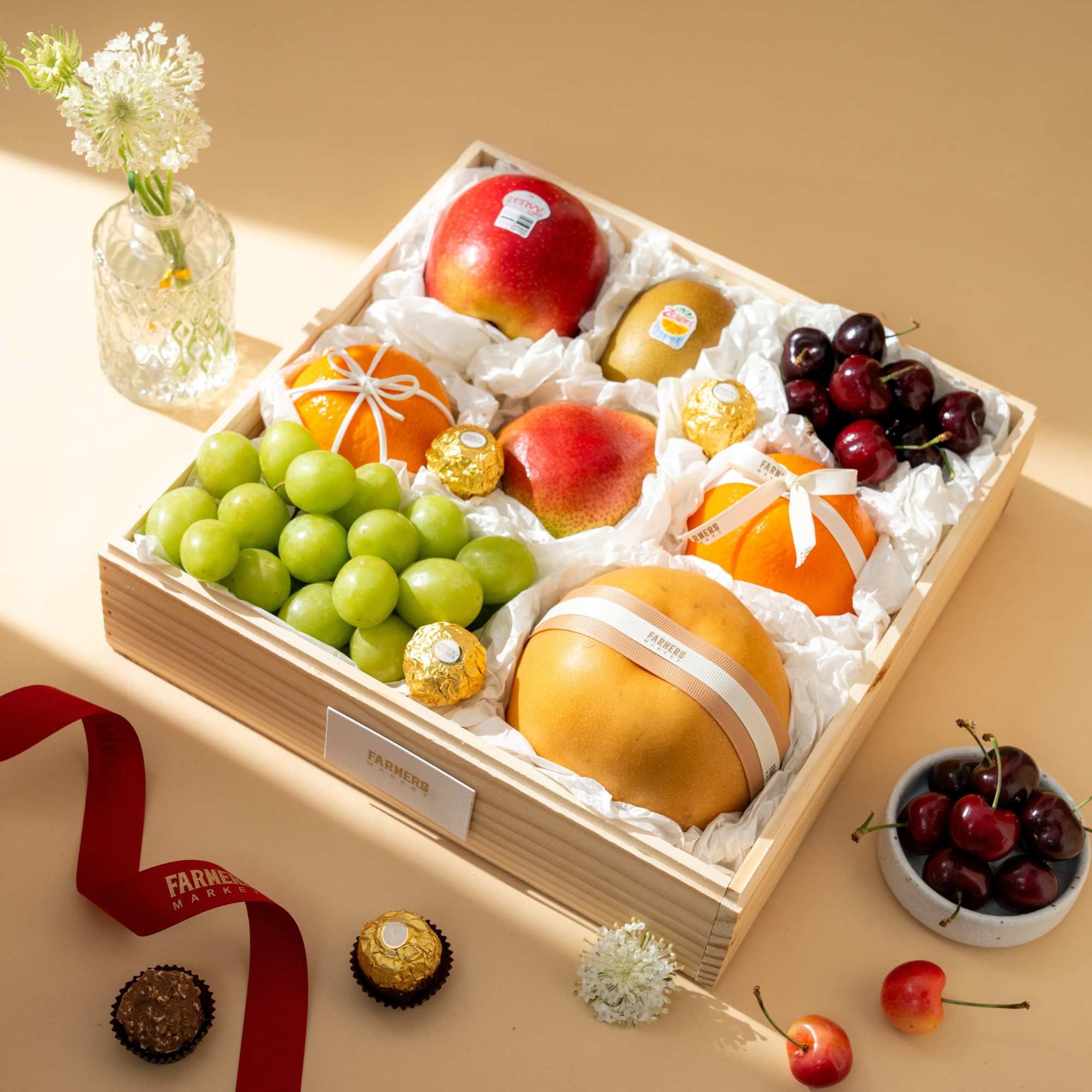  Hộp Quà Trái Cây Tươi Và Socola Tiêu Chuẩn 