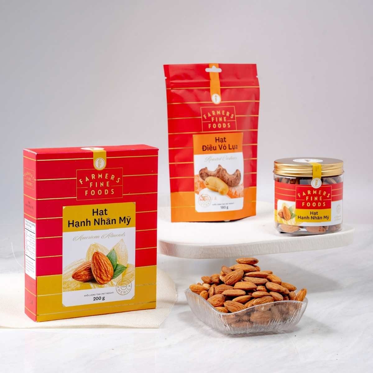 Hạt hạnh nhân mỹ Farmers Fine Foods 200G (Hũ) 