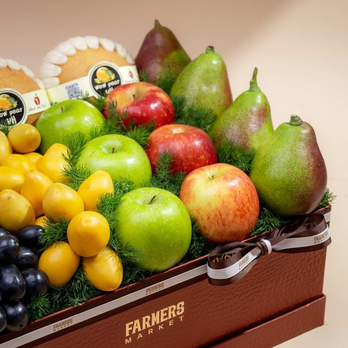  Hộp Quà Trái Cây Hỗn Hợp Tone Nâu Thanh Lịch 