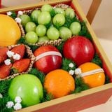  Hộp Quà Trái Cây Tươi Các Loại Tone Đỏ Hoạ Tiết Tiêu Chuẩn 