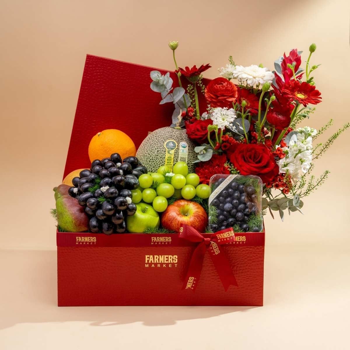  Hộp Quà Trái Cây Và Hoa Ecuador Đỏ Thanh Lịch 