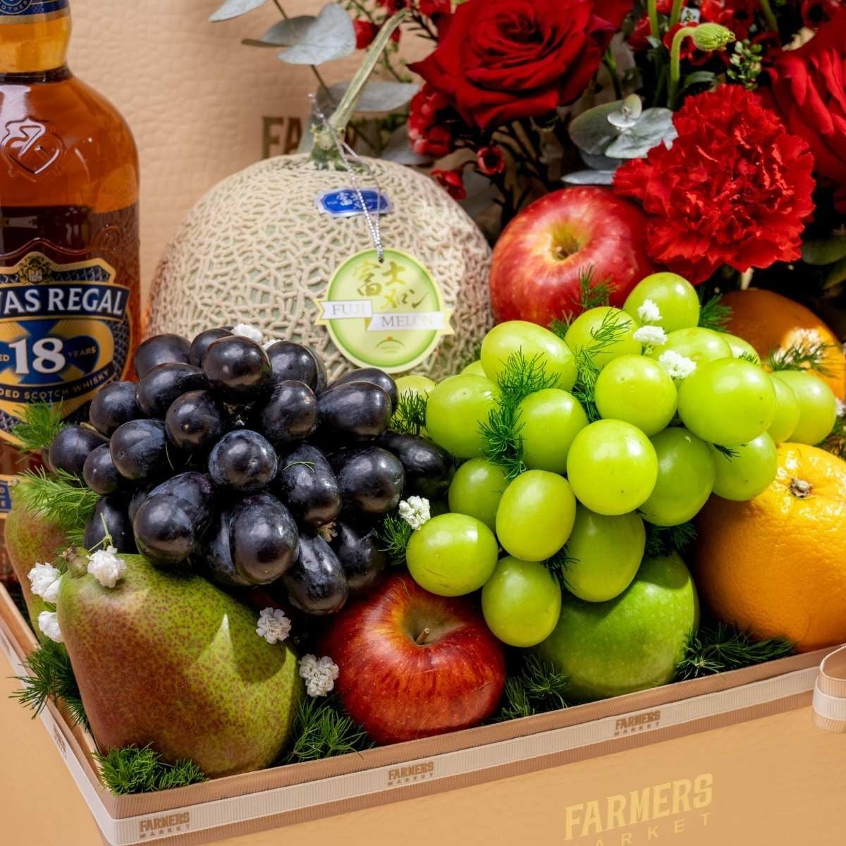  Hộp Quà Trái Cây Và Hoa Hồng Ecuador Đỏ Sang Trọng 