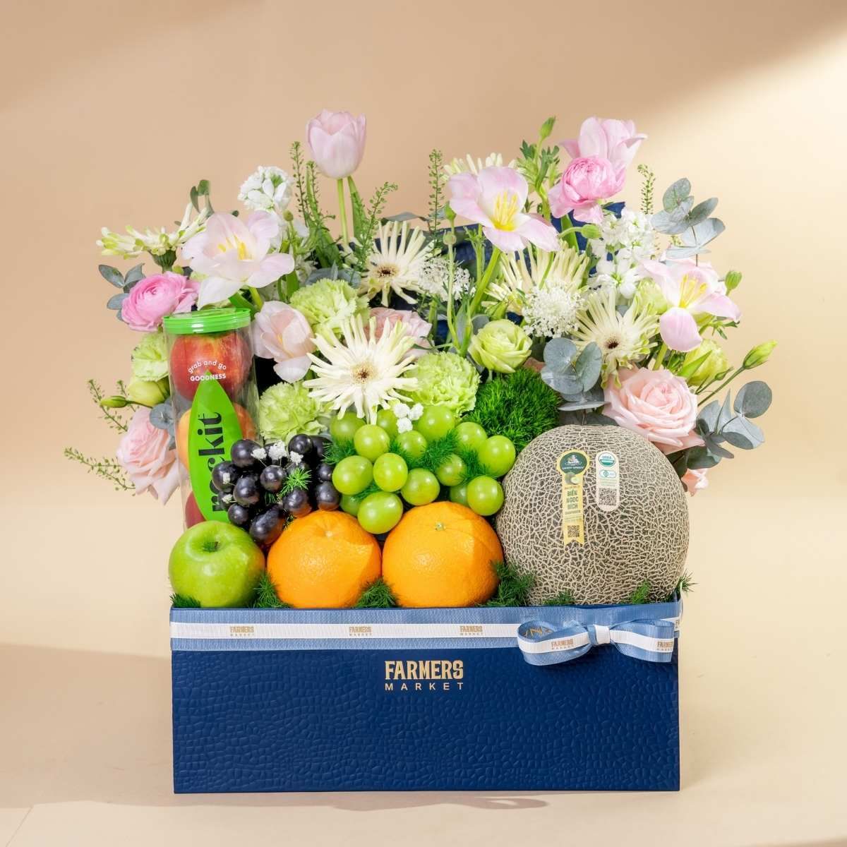  Hộp Quà Trái Cây Và Hoa Tulip Hồng Cao Cấp 