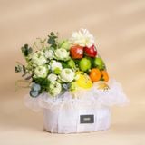  Giỏ Trái Cây Tươi Và Sen Trắng Thanh Lịch 