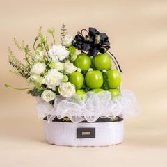 Lotus and Green Apple Gift Basket giỏ đám tang tại Farmers Market