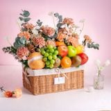  Giỏ Quà Trái Cây Và Hoa Tone Vàng Cam Thanh Lịch 