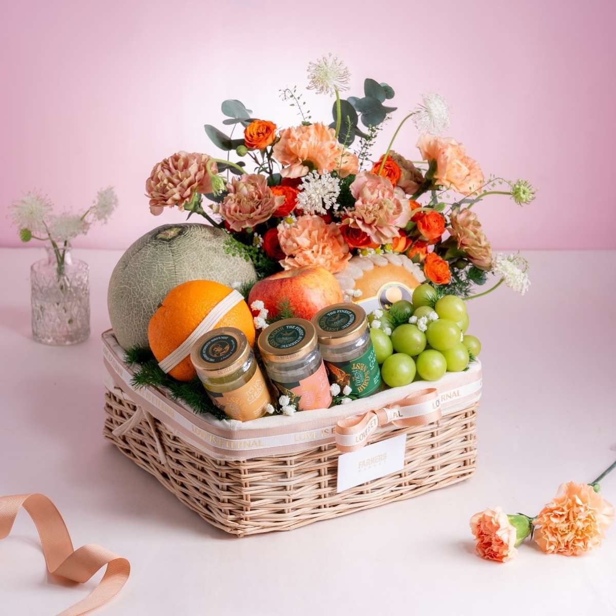  Giỏ Quà Trái Cây, Yến Chưng Và Hoa Tone Vàng Cam Thanh Lịch 