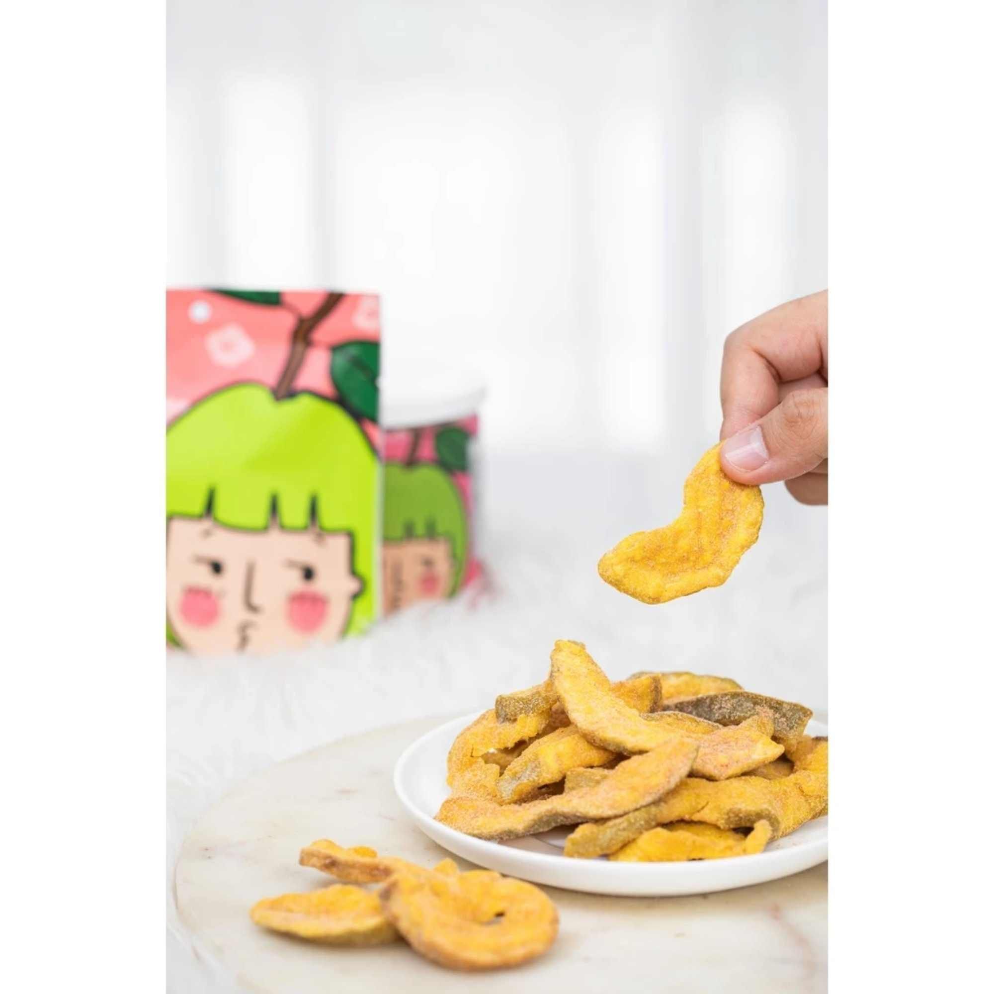  Ổi sấy vị ô mai Love Farm 160g 
