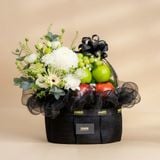  Giỏ Trái Cây Và Hoa Cúc Mẫu Đơn Tone Đen Thanh Lịch 