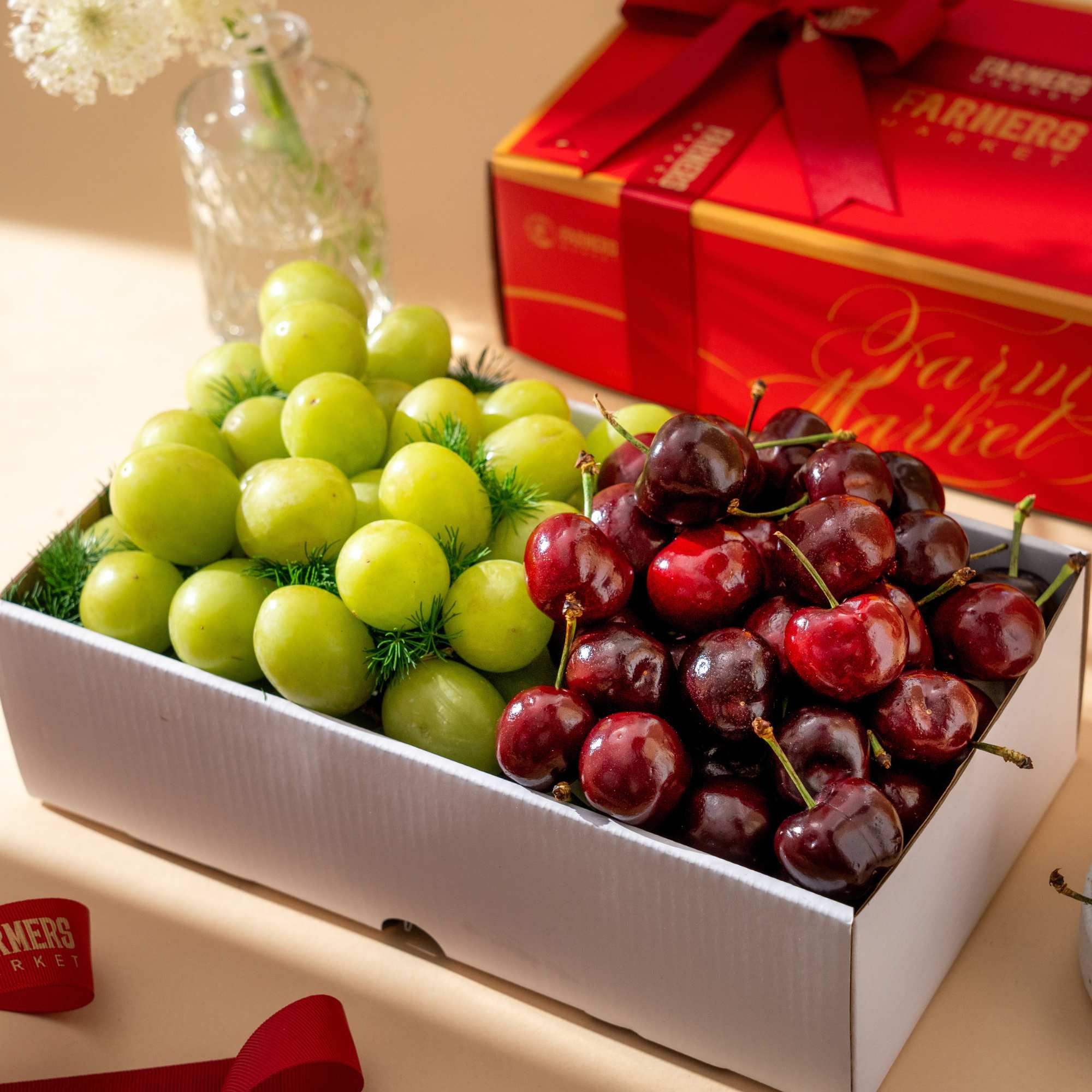  Thùng Cherry Đỏ Và Nho Xanh 1Kg 