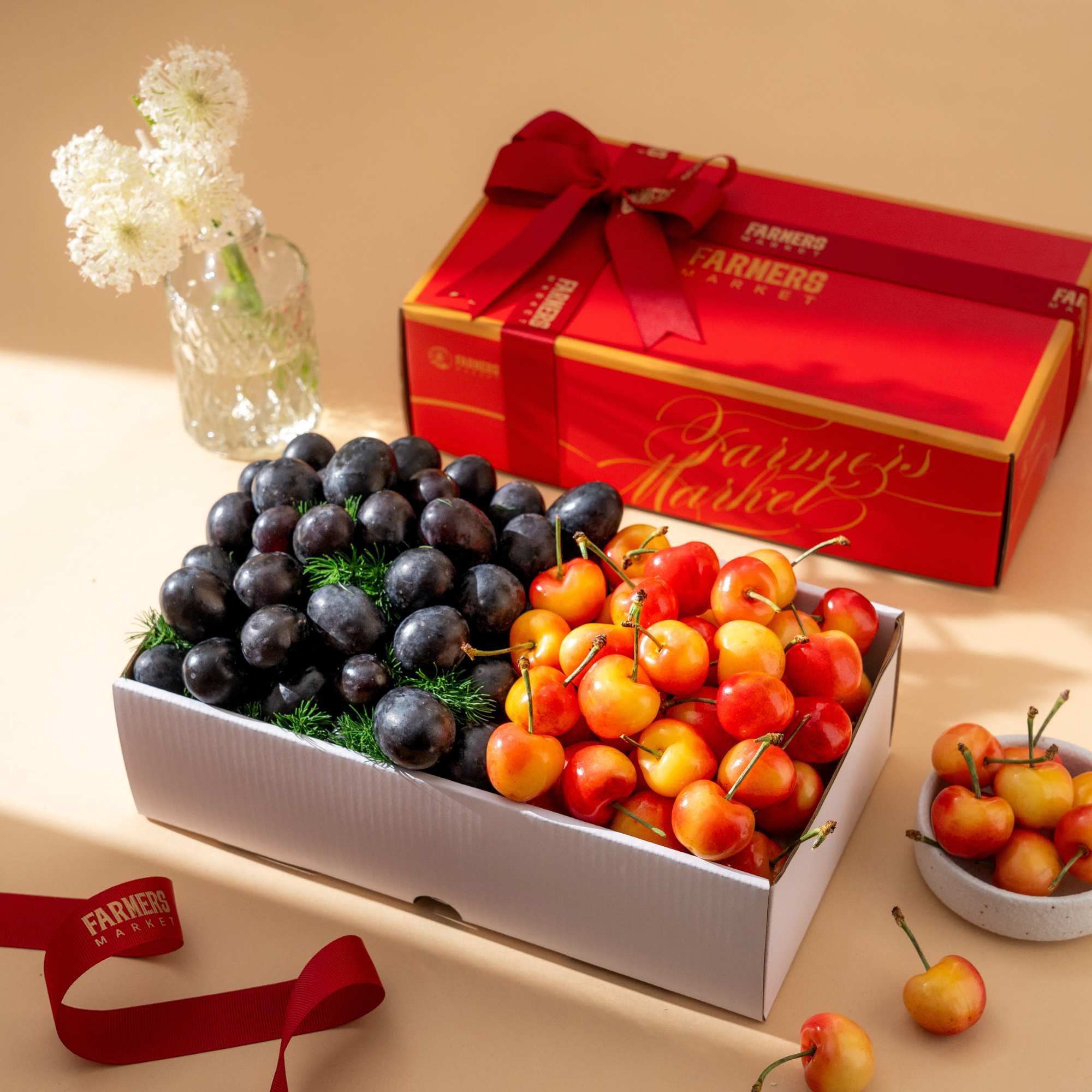  Thùng Cherry Vàng Và Nho Đen 1Kg 