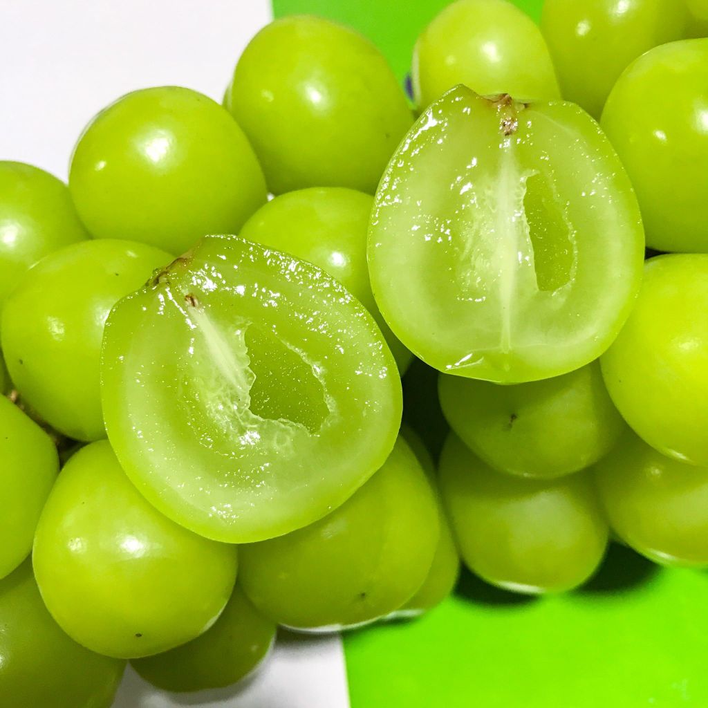  Nho mẫu đơn Vip Hàn Quốc 0.9 - 1 kg (I0004610) 