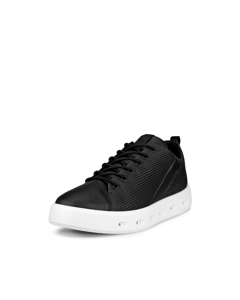 ECCO Street 720 W