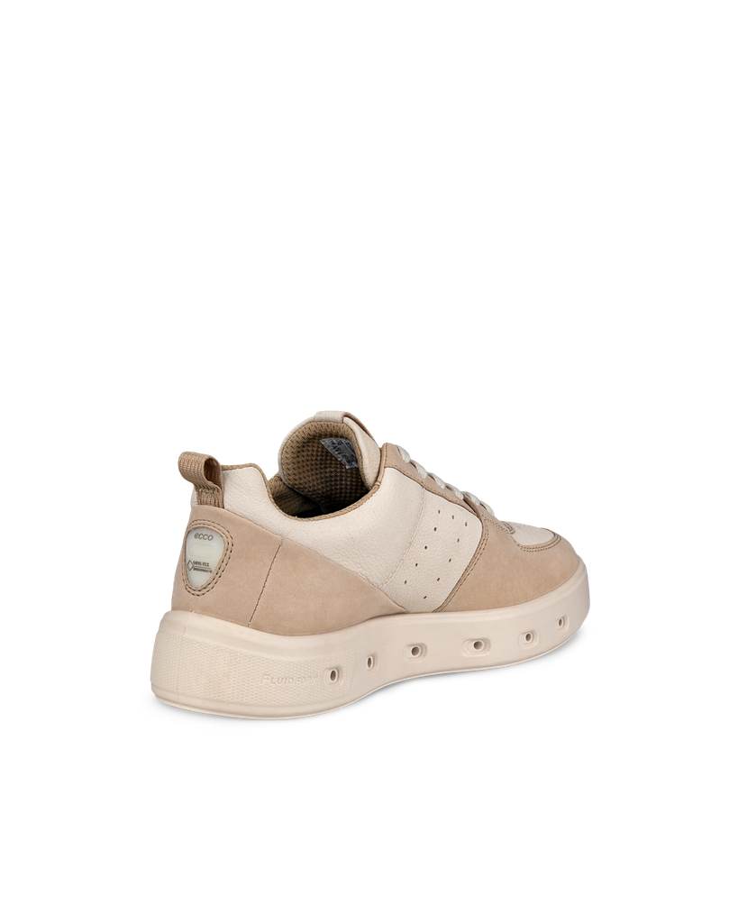 ECCO Street 720 W