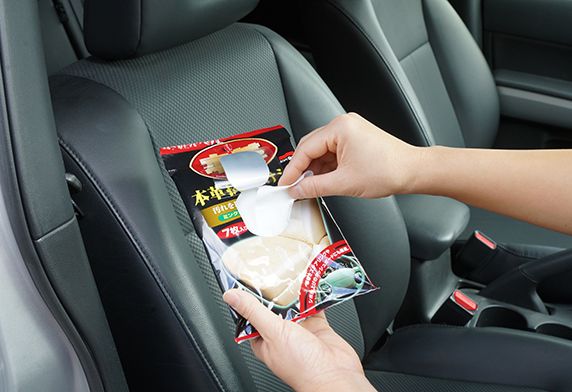 Khăn ướt vệ sinh ghế da - Leather Seat Cleaning Wipe | Soft99 - Made in Japan | L-9