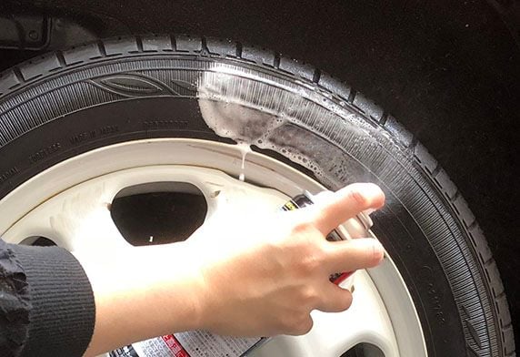 Vệ sinh Làm Sạch Lốp Xe - 4-X Tire Cleaner 470ml | Soft99 - Made in Japan | L-14