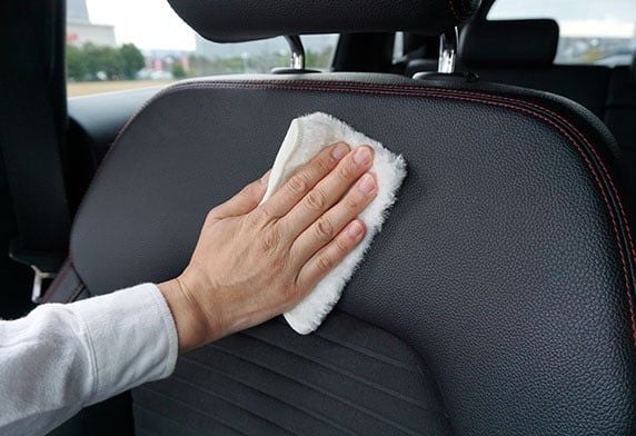 Chai Xịt Vệ Sinh, Phủ Nano, Phục Hồi Ghế Da - Leather Barrier | Soft99 - Made in Japan | L-84