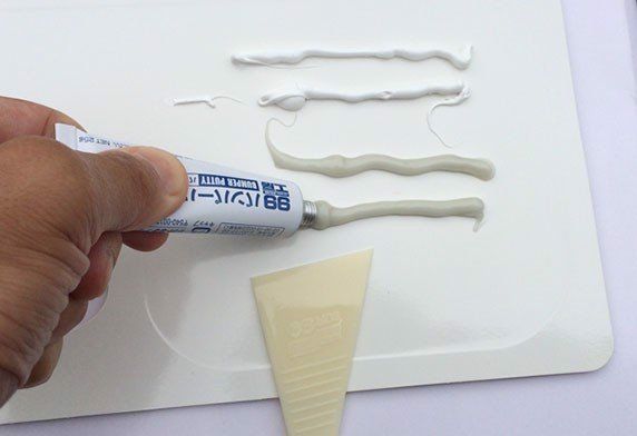 Bột trét chuyên dụng sửa chữa cản nhựa xe - Bumper Putty (White & Natural) | Soft99 - Made in Japan | B-011