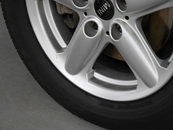 Bộ Vệ Sinh Mâm Xe Ô Tô - Strong Acid  Dissolver Kit For Wheel Iron Deponsit | Soft99 - Made in Japan | B-507