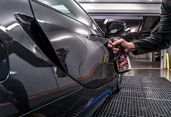 Chai Xịt Phủ Bóng nhanh Sơn Xe Ô tô - Luxury Gloss | Soft99 - Made in Japan | W-207