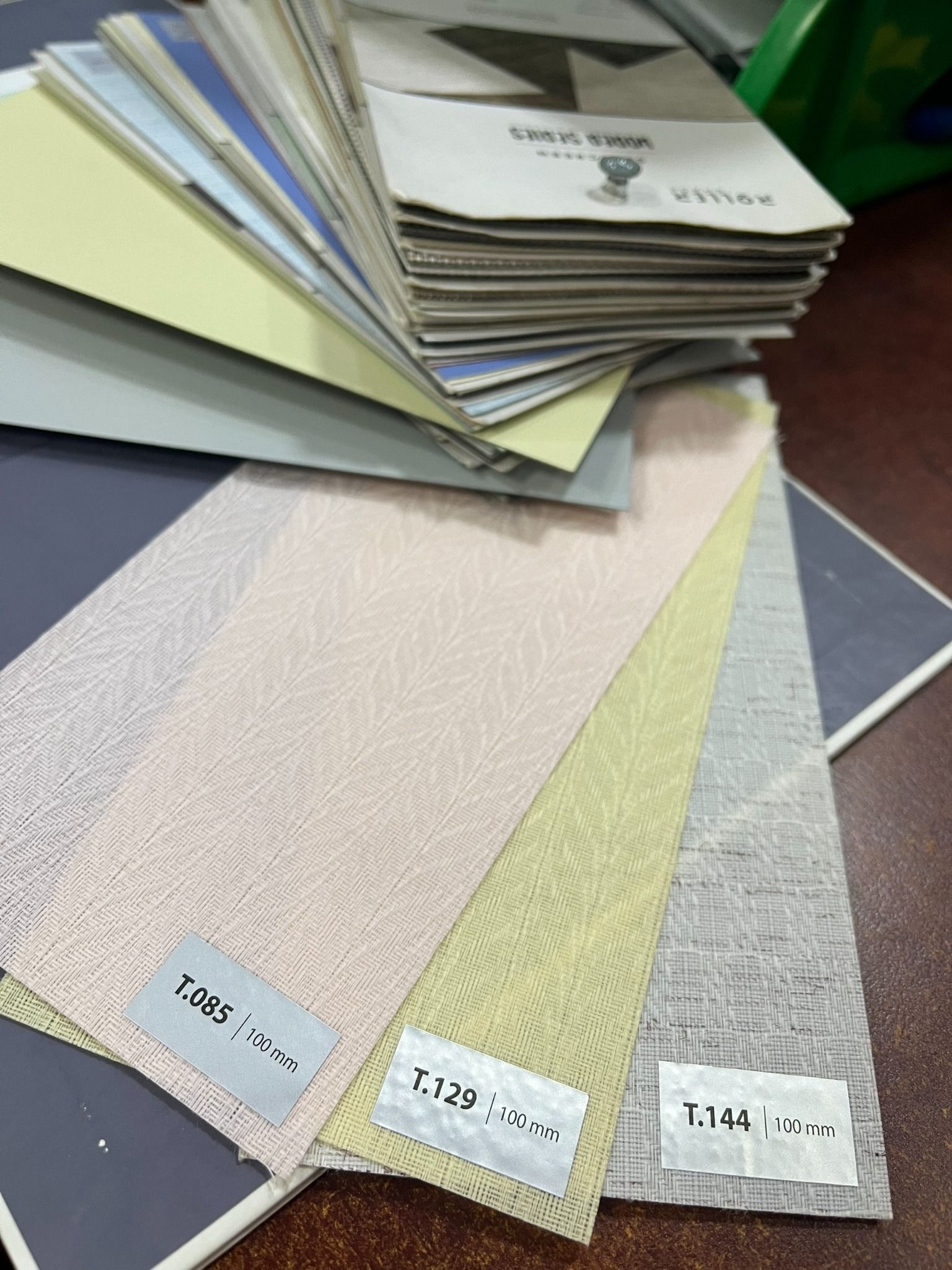 Màn Sáo Dọc Vạn Thái Star Mã T.085, T.129, T.144