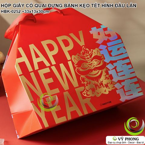  HỘP GIẤY CÓ QUAI CAO CẤP ĐỰNG QUÀ TẾT IN NHŨ VÀNG HÌNH LÂN SƯ HAPPY NEW YEAR ĐỰNG BÁNH KẸO TÂN XUÂN NĂM MỚI HBK-0252 