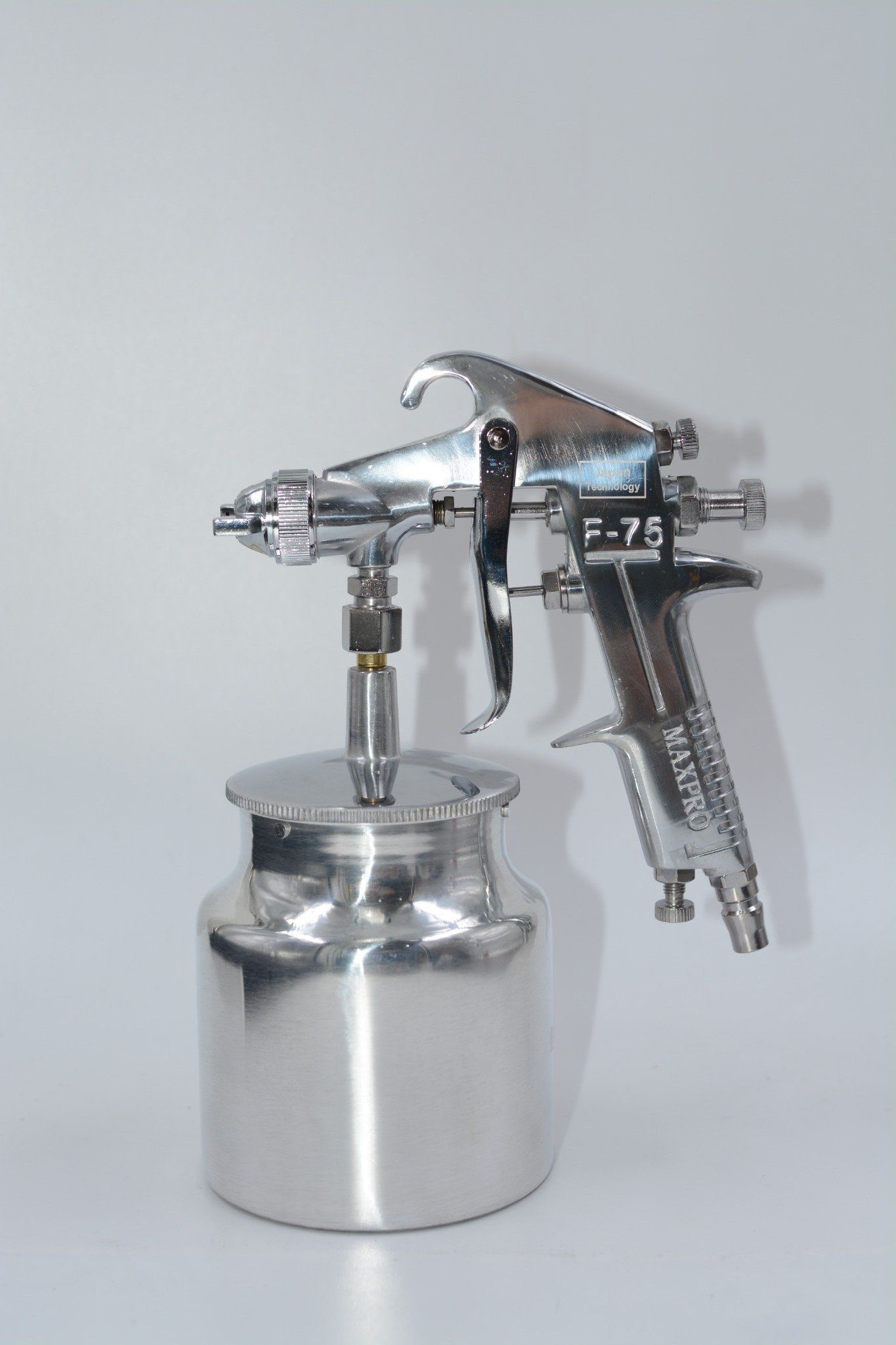 Súng phun sơn Maxpro JP F75 G- 750cc (bình dưới)
