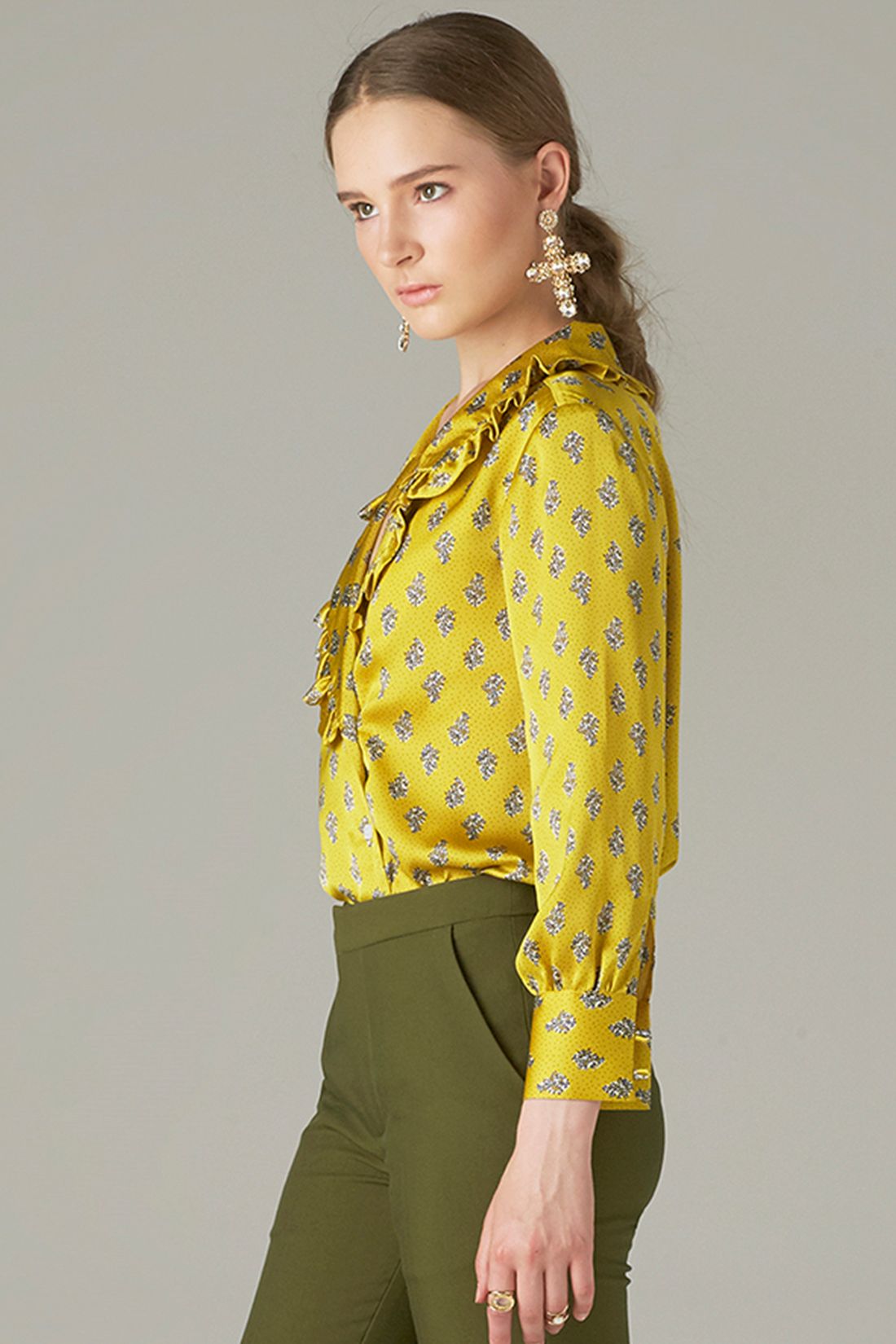 Ruffle collor long sleeve printed blouse