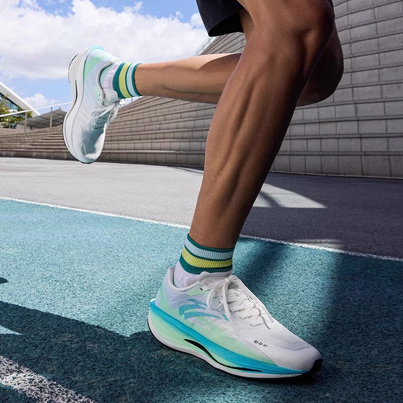 Giày chạy thể thao nam ROCKET 6 PRO ANTA 1124D5563-2