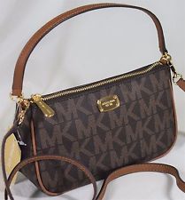 Ví cầm tay Michael Kors 35H6GTTC2B BROWN