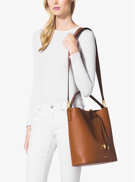 Túi xách lớn Michael- Kors-31S6GMDL3L (Brown)