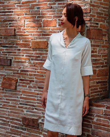 Đầm suông chữ A đầm công sở dài qua gối đầm lụa trắng đầm suông trắng cao cấp | Thời trang thiết kế Hity