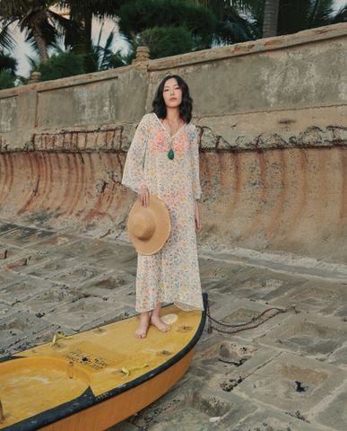 Đầm maxi khoác bikini áo choàng đi biển | Thời trang thiết kế Hity